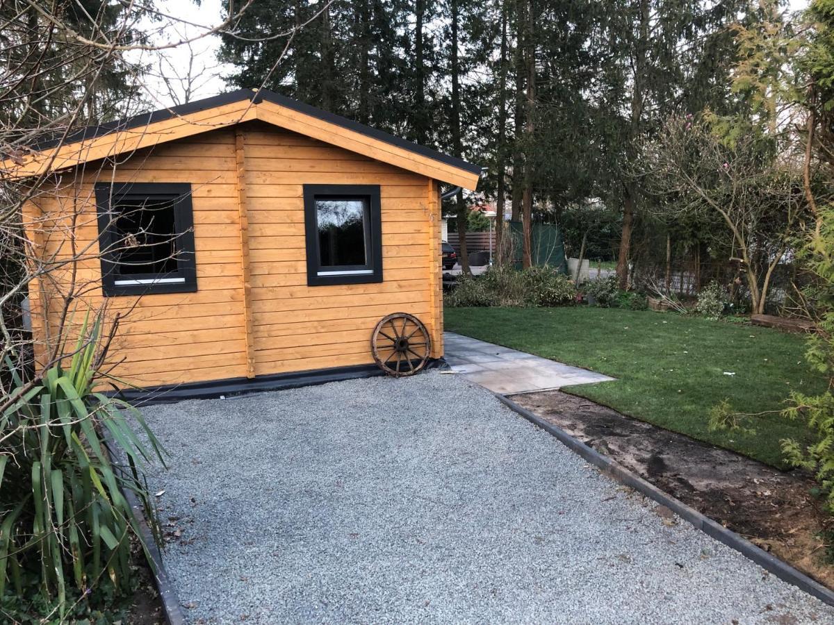 3 Slaapkamer Blokhut Met Opgemaakte Bedden Vila Putten Exterior foto