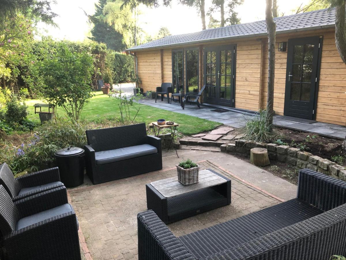 3 Slaapkamer Blokhut Met Opgemaakte Bedden Vila Putten Exterior foto