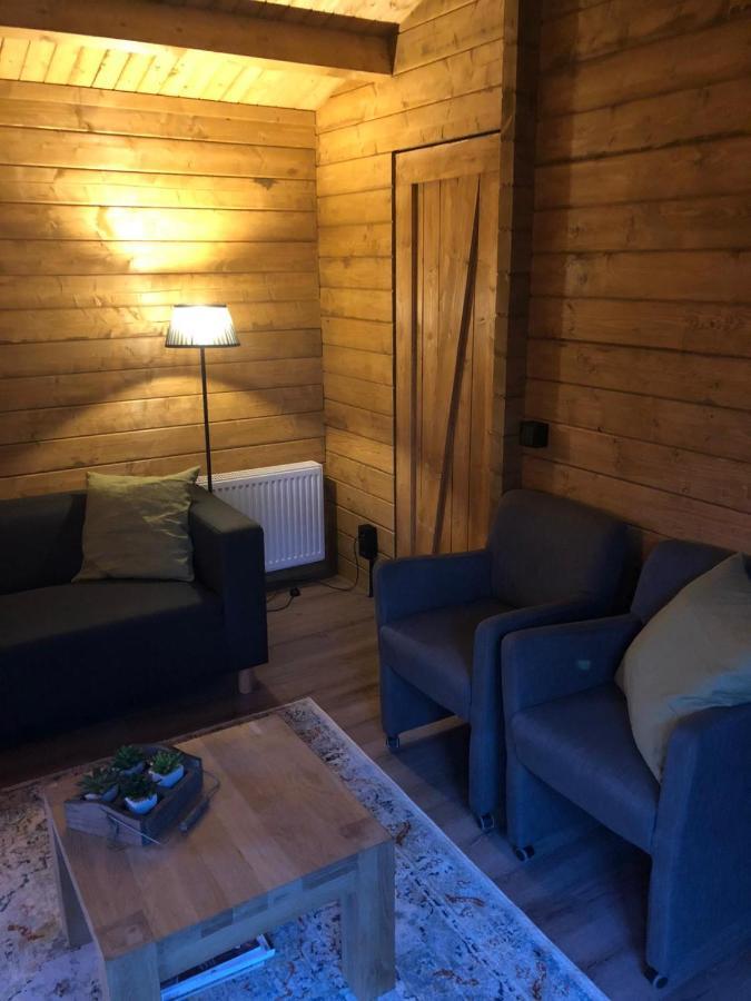 3 Slaapkamer Blokhut Met Opgemaakte Bedden Vila Putten Exterior foto