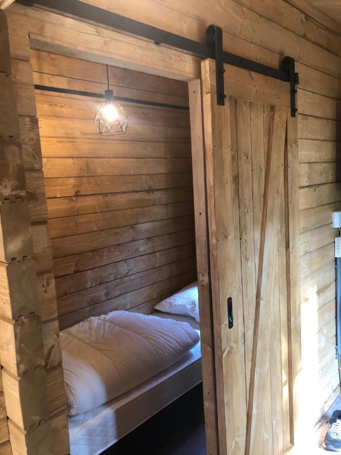 3 Slaapkamer Blokhut Met Opgemaakte Bedden Vila Putten Exterior foto
