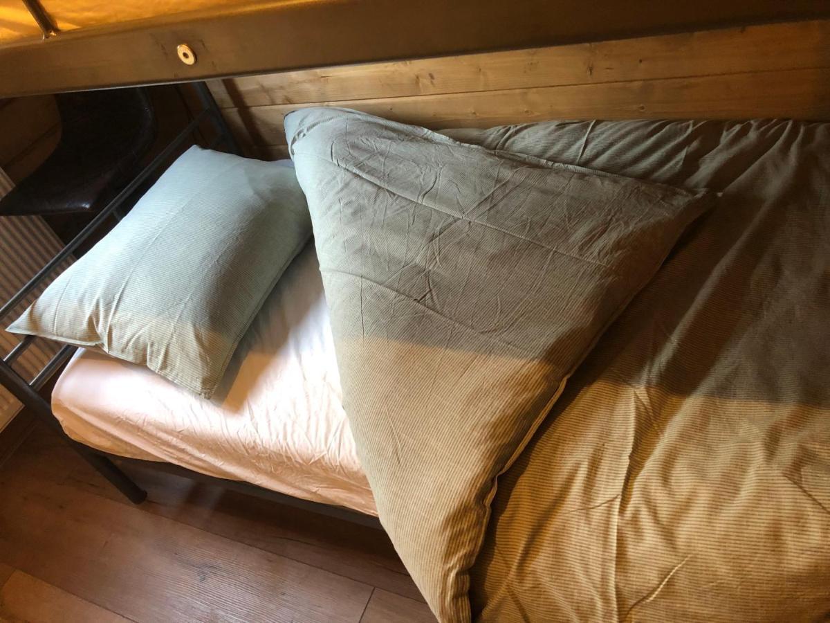 3 Slaapkamer Blokhut Met Opgemaakte Bedden Vila Putten Exterior foto